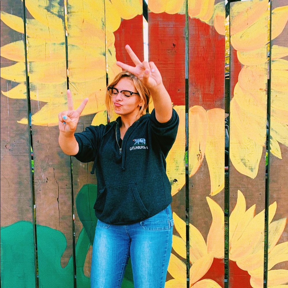 Meet your Posher, Sara